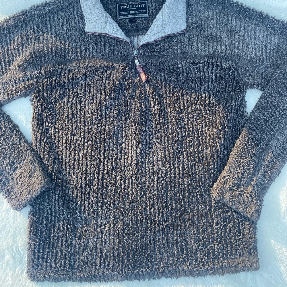True Grit pullover - Picture 2 of 4